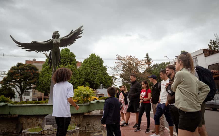 From Medellin: Guatape El Peñol with boat + gastronomic tour - Price and logistics: is $47 good value for this packed day?