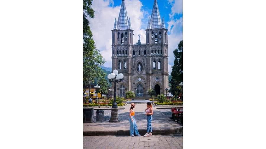 From Medellín: Jardín, Andes, and Hispania Day Trip - Why this route works: three towns, one coffee-country day