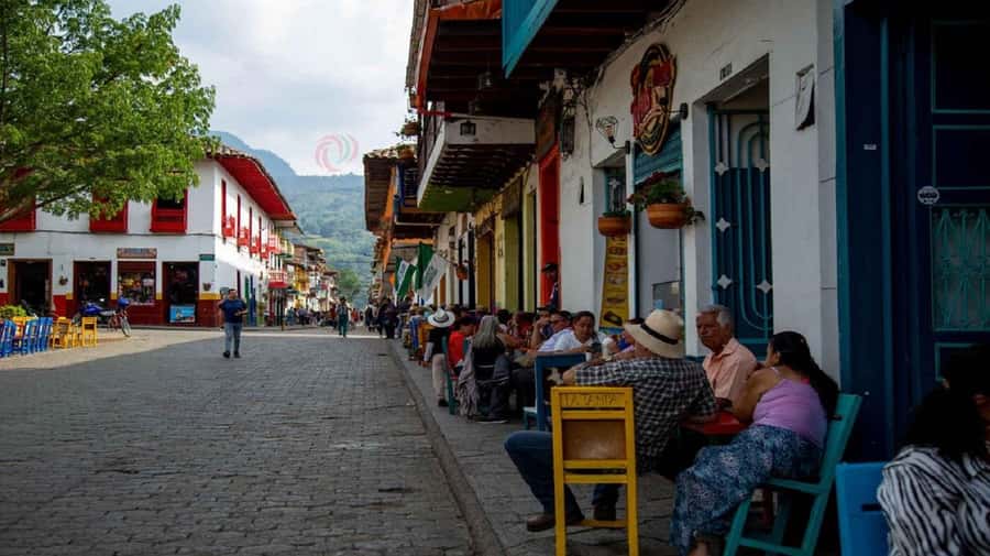 From Medellín: Jardín, Andes, and Hispania Day Trip - Panoramic views: what you’re really chasing in Jardín