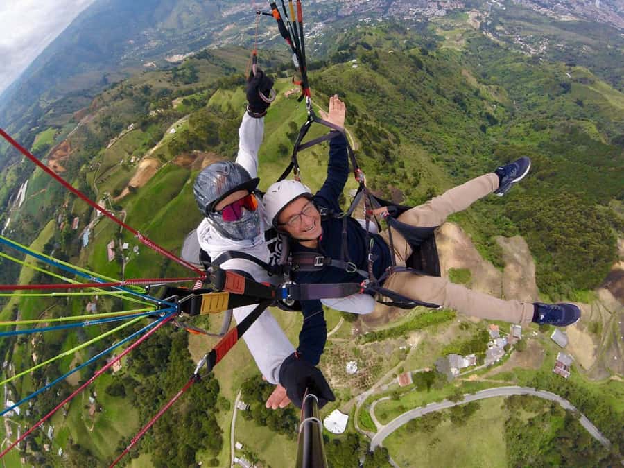 From Medellín: Paragliding Tour with GoPro Photos & Videos - Timing and What Makes This a Good Half-Day Plan