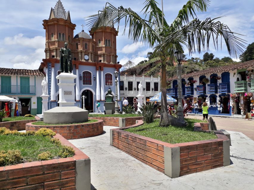 From Medellin: Private Guatape Car Tour with Coffee Tour - Smart tips to make the day easier