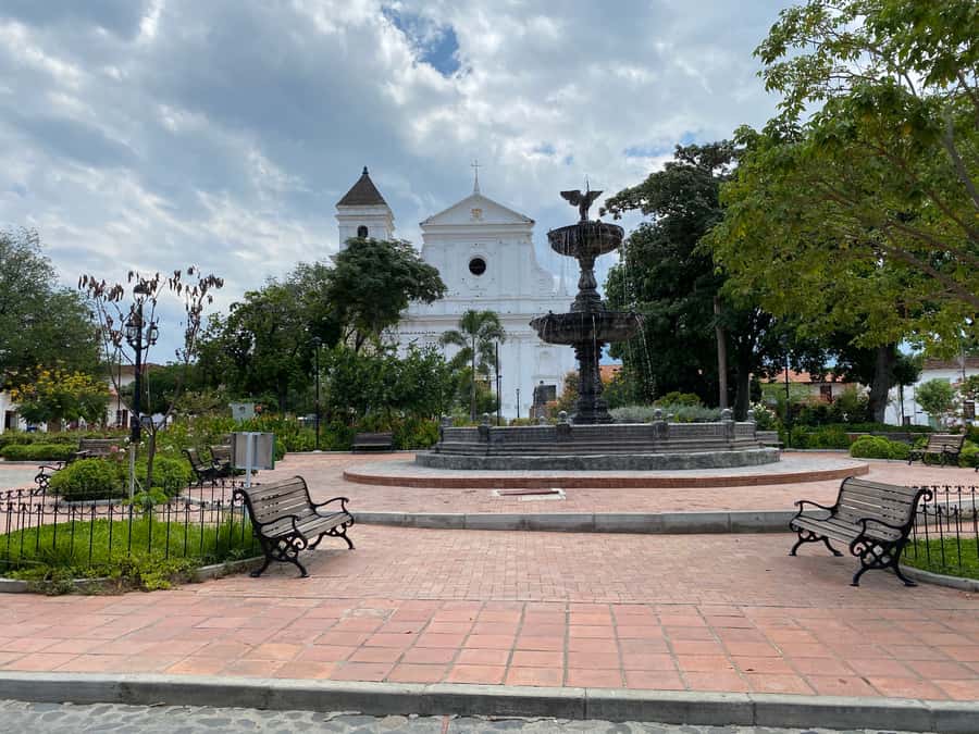 From Medellín: Private Santa Fe de Antioquia Tour - How the guide changes the day (and what to ask for)