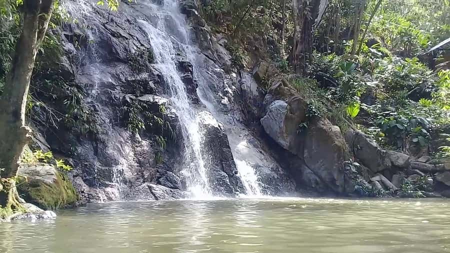 From Santa Marta: Marinka Waterfalls 4x4 Tour with Transfer - Minca to Marinka, a day built around big-water breaks and slow moments