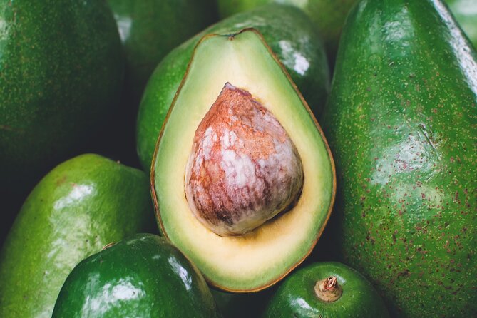 Fruit Tour at the World's sweetest Market - The 3-hour Paloquemao run, step by step at the fruit stalls