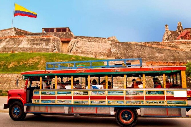 Full BILINGUAL CITYTOUR, Castle Entrance and Monuments - Key highlights you should know