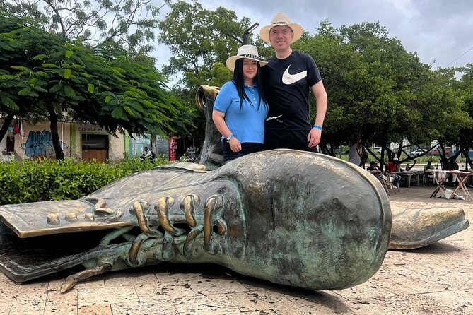 Full BILINGUAL CITYTOUR, Castle Entrance and Monuments - Price and value: why $18.24 can actually feel fair