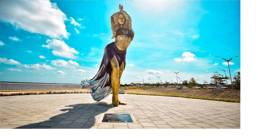 FULL DAY BARRANQUILLA AND SANTA MARTA 1 DAY from Cartagena - Santa Marta panoramic tour and the Pibe Valderrama statue
