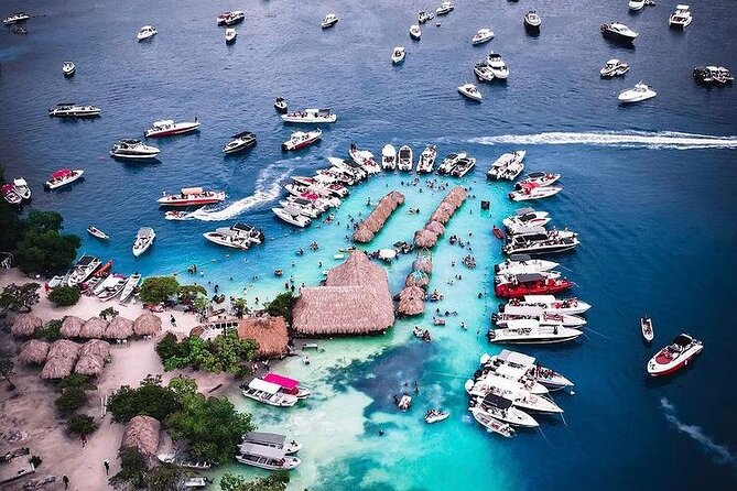 Full Day Boat Tour to Cholón Island forever with DJ on boat - The morning run: Palito de Caucho to Muelle de los Pegasos