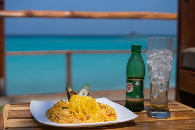 Full Day Experience Islas del Rosario at IBBIZA Beach Club - Lunch on the islands: four options that keep the day on track
