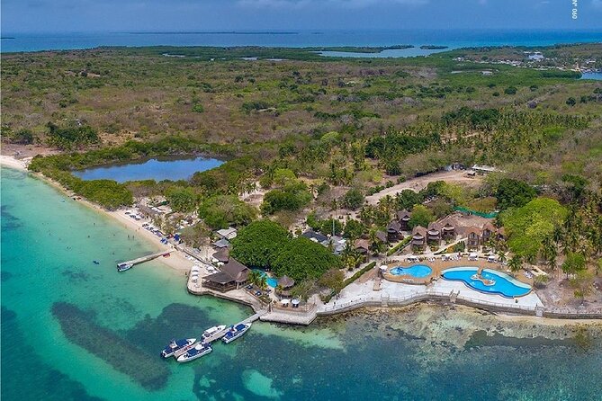 Full day Isla del Encanto - Rosario Islands - Stop 1: Islas de Rosario on Isla del Encanto