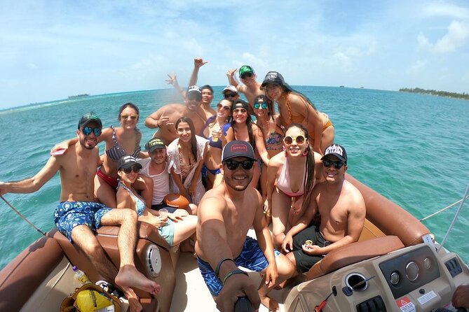 Full Day Marine Tour in San Andres - The manta ray swim rules: fun, with real boundaries