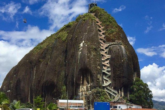 Full Day Peñol and Guatapé Private Tour from Medellin - Food and Pace: Included Lunch That Keeps You From Hunting All Day