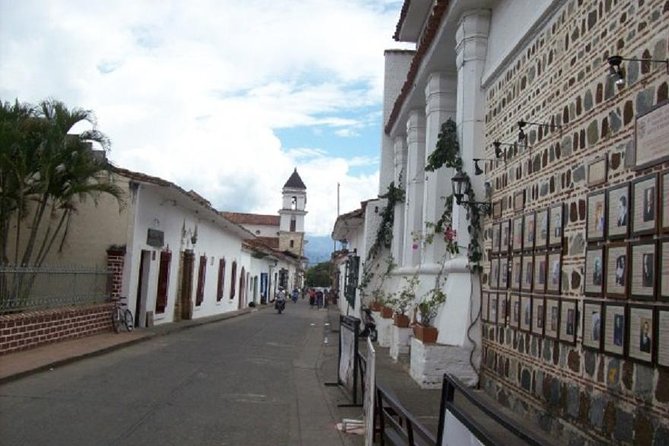 Full-Day Private Colonial Santa Fe de Antioquia Tour - A private day escape from Medellín to colonial Santa Fe de Antioquia