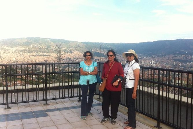 Full Day Private Medellin City, Street Art and Food Tour - Cable car time to San Javier: glide above the rooftops