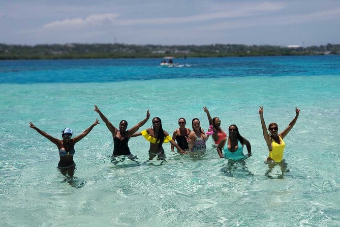 Full Day Private Pontoon Tour Around San Andrés Island - Stop 2: Cayo Acuario, the clear-water payoff