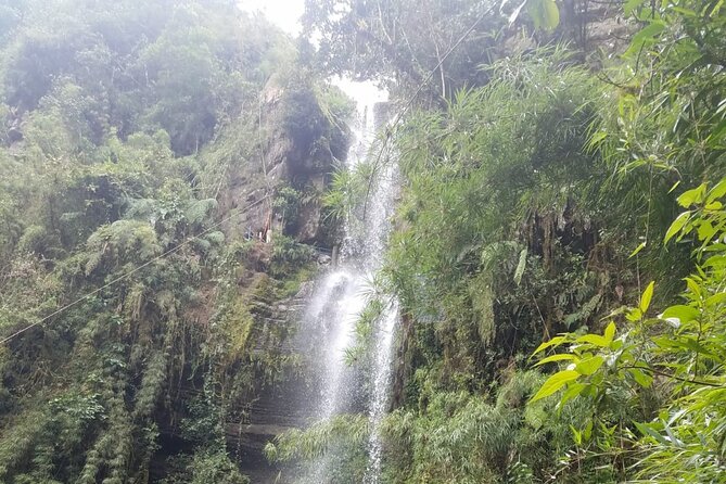 Full-Day Private Tour to La Chorrera Waterfall and El Chiflón - Hiking reality check: fitness, footwear, and weather