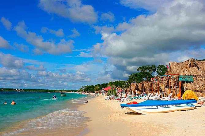 Full day rosario island, cholon, agua azul, baru and free snorkell - Stop 3: Agua Azul Fruit Tasting and Another Chance to Swim
