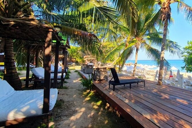 Full-Day Rosario Islands Tour in Cartagena Open Bar - Islas de Rosario on Isla Grande: beach time, resort access, and what to expect