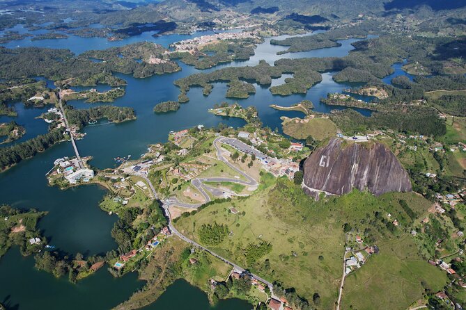 Full-Day Small Group Guatapé Experience - Guatapé town time: zócalos, murals, markets, and an easy wander