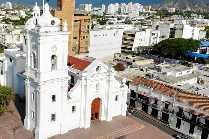 Full Day Tour from Cartagena through Barranquilla and Santa Marta - Shakira statue stop: quick, fun, and actually worth it