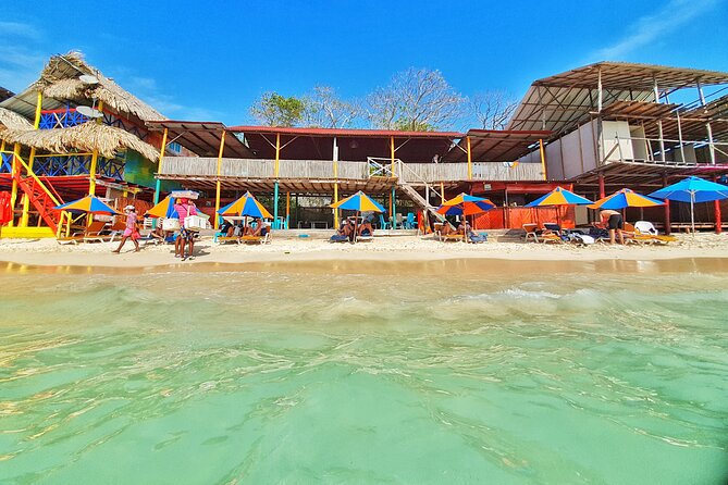 Full day tour islands of Rosario vip - Isla Grande Snorkeling: Masks On and Marine Life Up Close