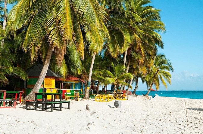 Full Day Tour to Jhonny Cay Island in San Andres - Service quality and group size: how to protect your day