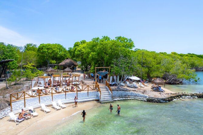 Full day visiting 5 stops 3 Beach Clubs (Rosario, Baru,T Bomba) - Playa Tranquila Barú and Mambo Beach Club: lunch voucher country