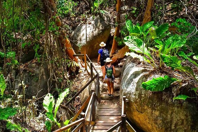 Full Tour of Tayrona Park with Swimming in Cabo San Juan - 6:30 am pickup in Santa Marta: how to avoid the rough start