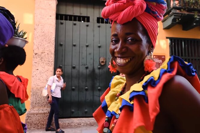 FULL TOUR WITH LUNCH IN FAVORITE PLACE OF ANTHONY BOURDAIN - Meeting in San Diego, then stepping into Cartagena’s spine