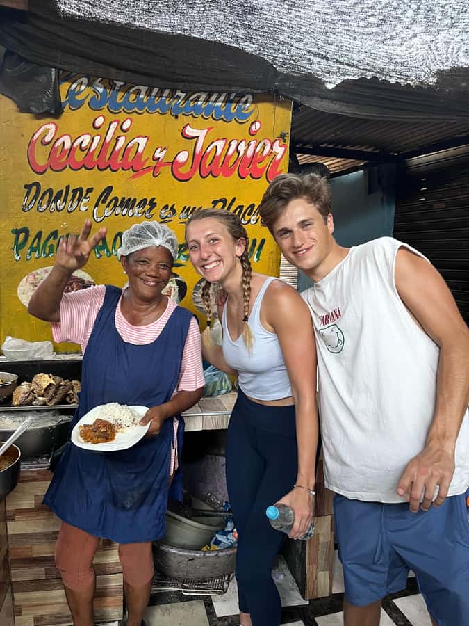 FUN BIKE RIDE WITH LUNCH AT ANTHONY BOURDAIN FAVORITE SPOT - Why biking the neighborhoods makes Cartagena feel real