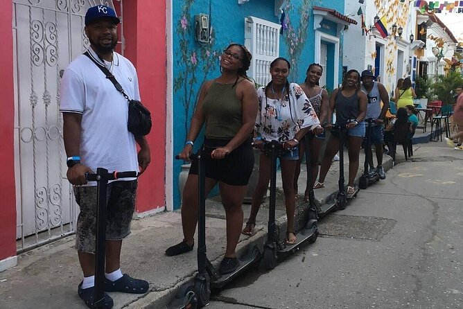 FUN SEGWAY SCOOTER RIDE WALLED CITY And GETSEMANI DISCOVERY TOUR - Stop 2: Getsemaní and the Plaza de la Santísima Trinidad nightlife