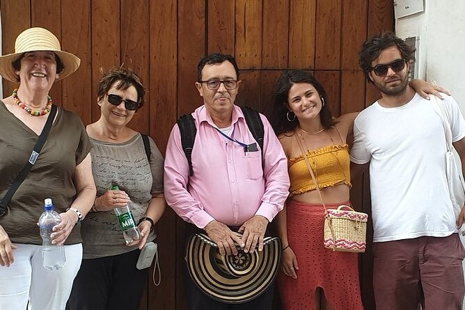 Gabriel García Márquez Literature Tour in Cartagena De Indias and snacks. - Meeting at Museo Naval del Caribe and getting your bearings