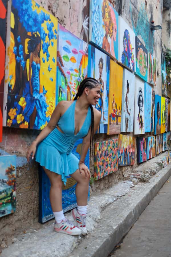 Gastronomic tour and professional photos in the old city - Guides and the pro photo support that actually helps