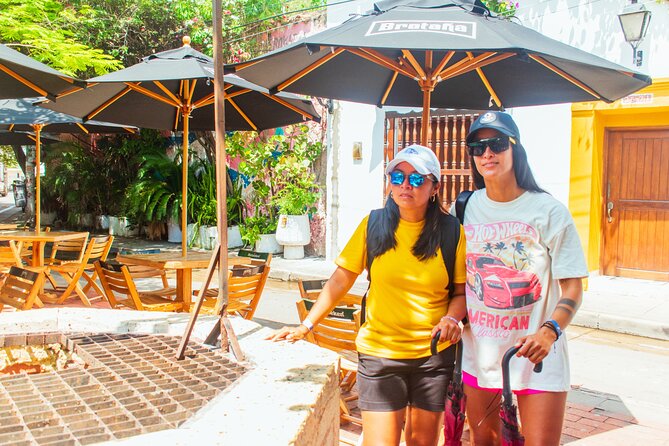 Getsemani Neighborhood Photo Walking Tour - Plaza de La Trinidad: the photo break that helps the whole day click