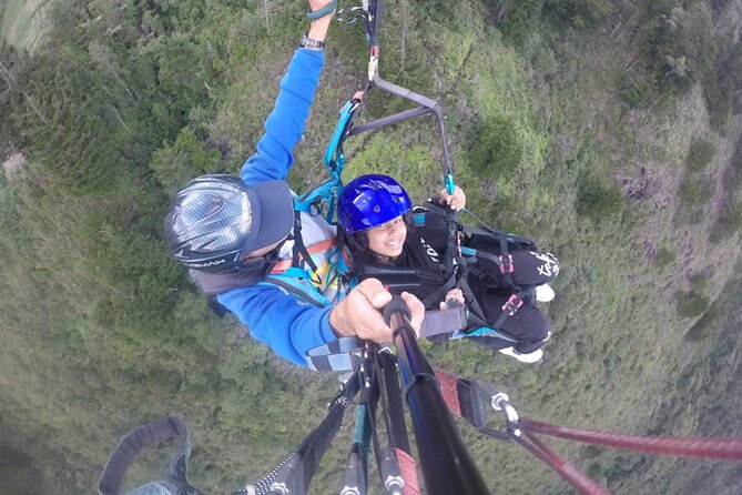 Go Paragliding in Medellín with private transporter service - From pickup at 9 AM to San Félix in Bello
