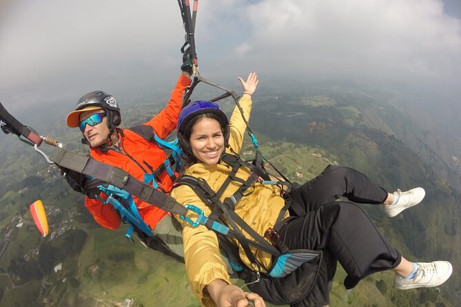 Go Paragliding in Medellín with private transporter service - Who will love this most, and who should think twice