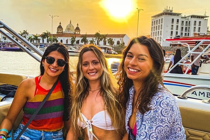 Golden Hours Cartagena : Sunset Boat Ride, Open Bar & Island Party - Stop 2: Tierra Bomba arrival and the private beach club setup