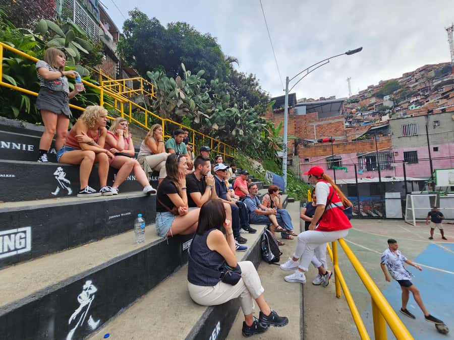 Graffiti Tour comuna 13 and cable car (made by local guides) - Should you book it? My honest take