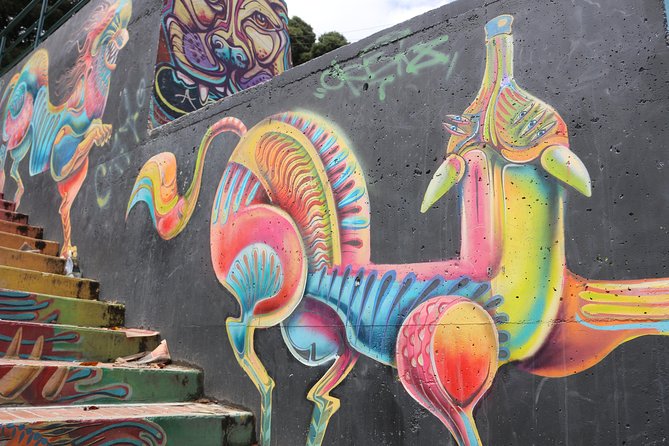 Graffiti Tour in La Candelaria Bogotá with Transportation - Journalists Park in the 60s, then a relaxed finish at Café Herencia