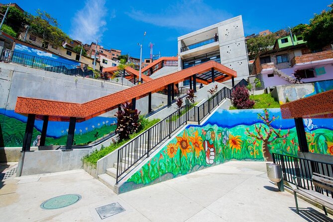 Grafiti tour Commune 13 in Medellin with other travellers - Price and Value: Is $40 Worth It?