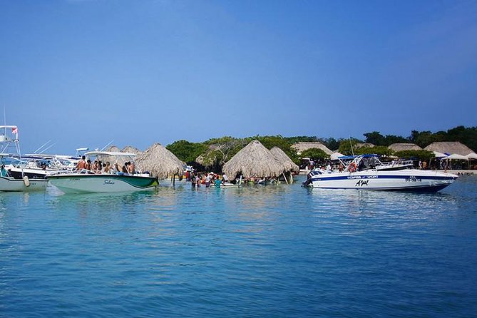 Great Tours Rosario Island, Blue Beach, Cholon And White Beach - Rosario Islands and Playa Azul: the feel of this full-day island hop