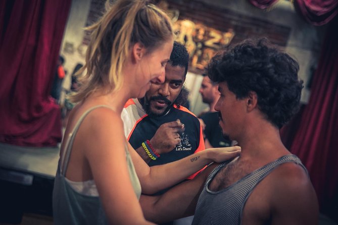 Group Salsa Class in Cartagena, Colombia - What Happens in the Hour: Warm-Up, Rhythm, Steps, Turns
