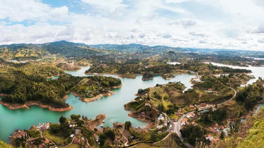 Guatape and El Peñol Rock Tour: Private or Shared - Guatapé’s colorful streets, plus the dam story in plain language