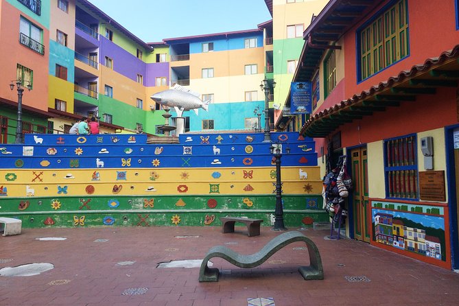 Guatape and Peñol Rock Full-Day Tour - Replica del Viejo Peñol, Understanding the 1950s Flooding Before You Look Up