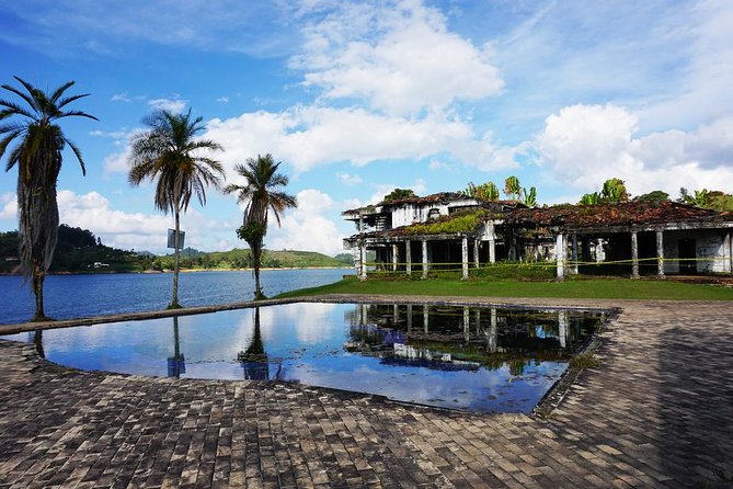 Guatape colorfull town - Stop 1 in Guatapé: The Colorful Town Walk That Sets the Mood