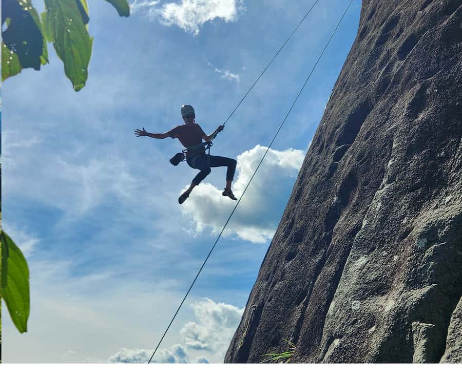Guatapé: Iconic rock climbing for beginners and experts. - Should you book Guatapé rock climbing?