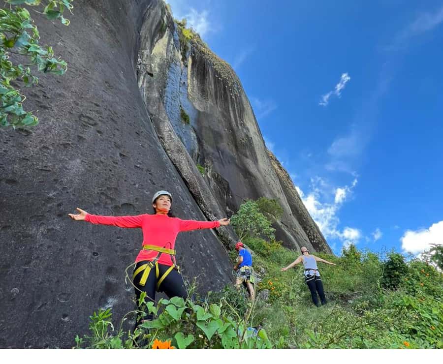 Guatapé: Iconic rock climbing for beginners and experts. - Why El Peñol de Guatapé is such a smart place to learn and progress
