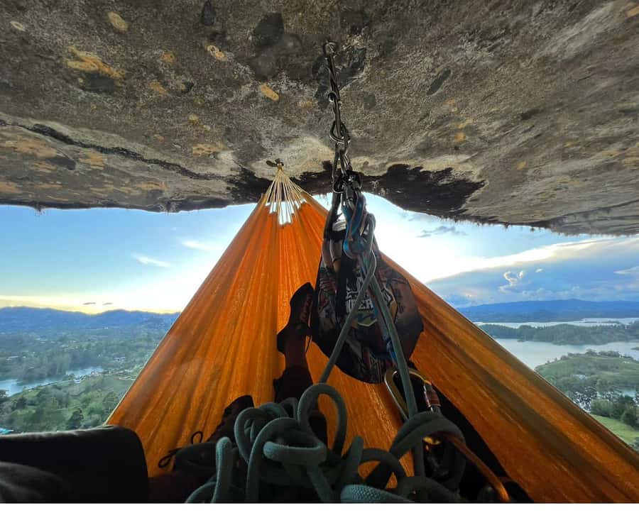 Guatapé: Iconic rock climbing for beginners and experts. - Getting there, meeting point, and what to bring so the day runs smoothly