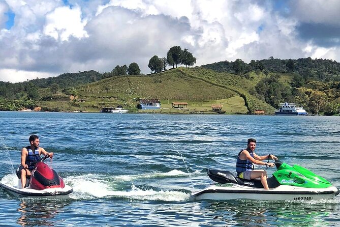 Guatape & JetSki Ride & El Peñol Rock & Quaint Town From Medellin - Exotic fruit tasting in Marinilla, small stop, big flavor payoff
