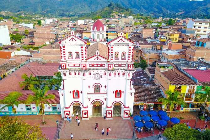 Guatapé Tour: Piedra del Peñol with Boat Tour, Breakfast, Lunch - Should You Book This Guatapé and Peñol Day Trip?